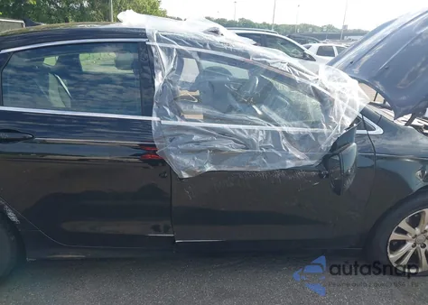 2016 Chrysler 200 Limited z USA, uszkodzony, nr VIN 1C3CCCAB2GN124083